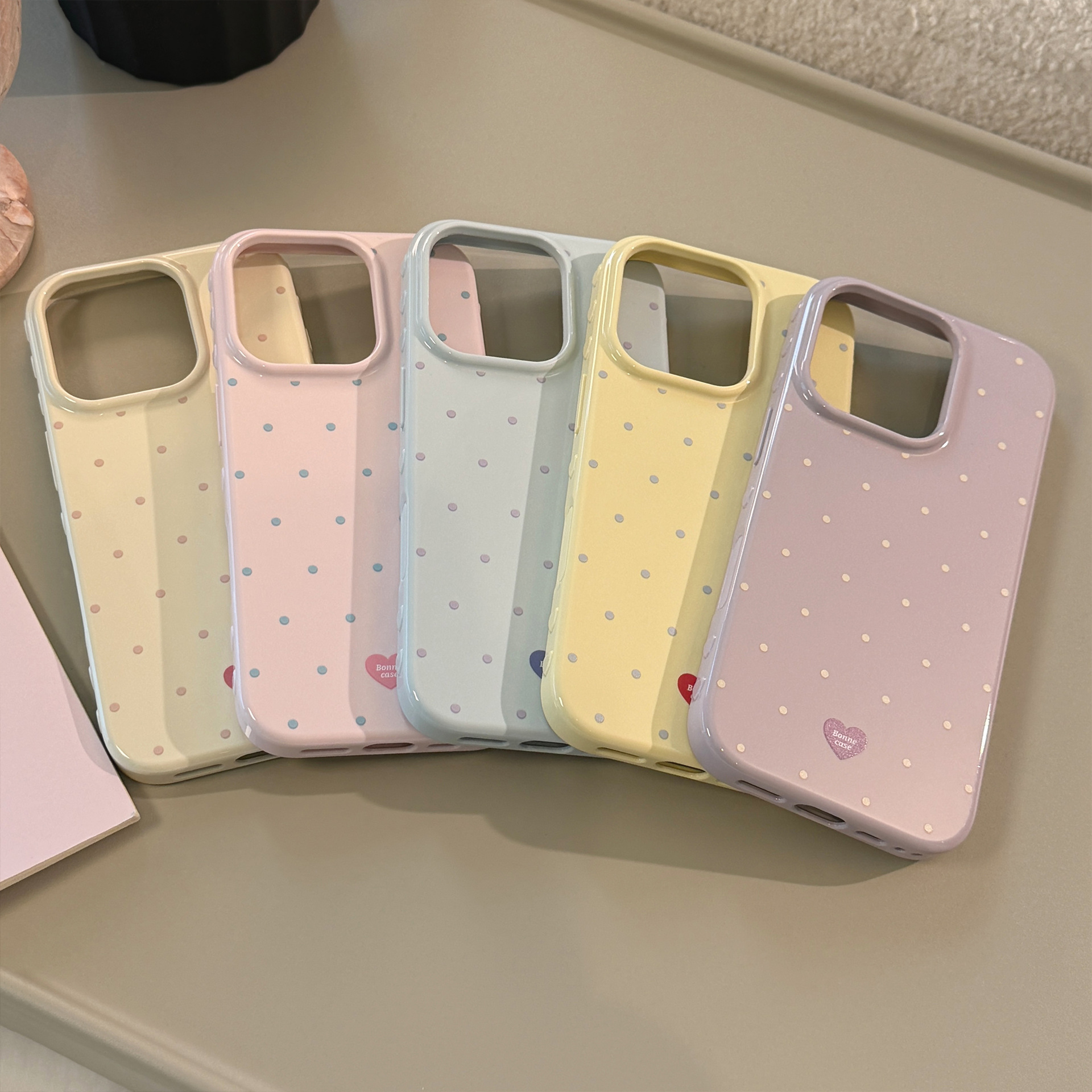 Phone Accessories Display - Korean Full Screen Candy Colors Polka