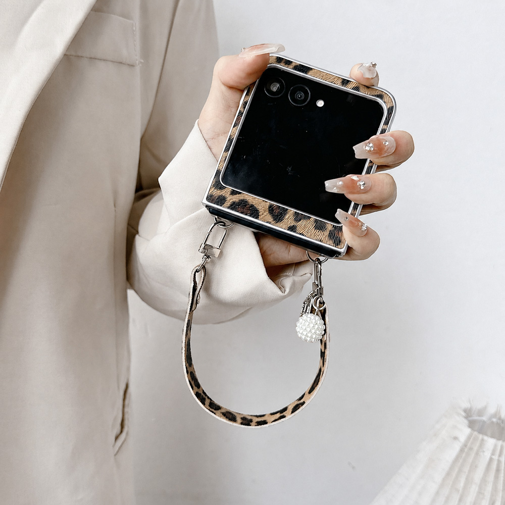 Leopard Print Folding Flip Pho - огляд і ціна Phone Accessories Display